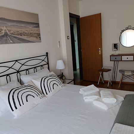 Cosy Apartment On Dragon Street Athen Exterior foto